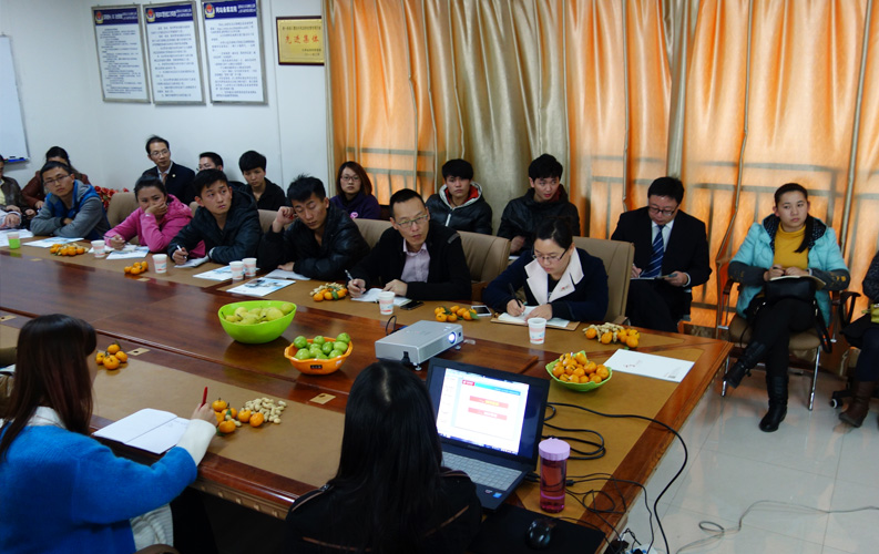 天度第四届客户沙龙及网络营销分享会于2013年10月23日举行，30余家客户参加了本次沙龙和讲座，并给予高度赞许和认可。事实证明，天度在不断强化产品和服务品质的同时，我们还持续不断加强对客户网站运营和营销推广上的支持。选择天度，就是选择了一条通往新媒体营销和电子商务的捷径。